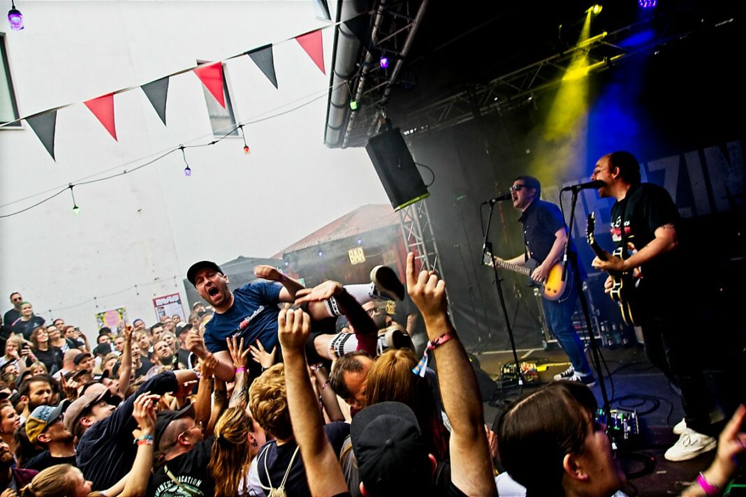 The Menzingers at Molotow Backyard, Hamburg // by xhighfivesx Tobias Luger